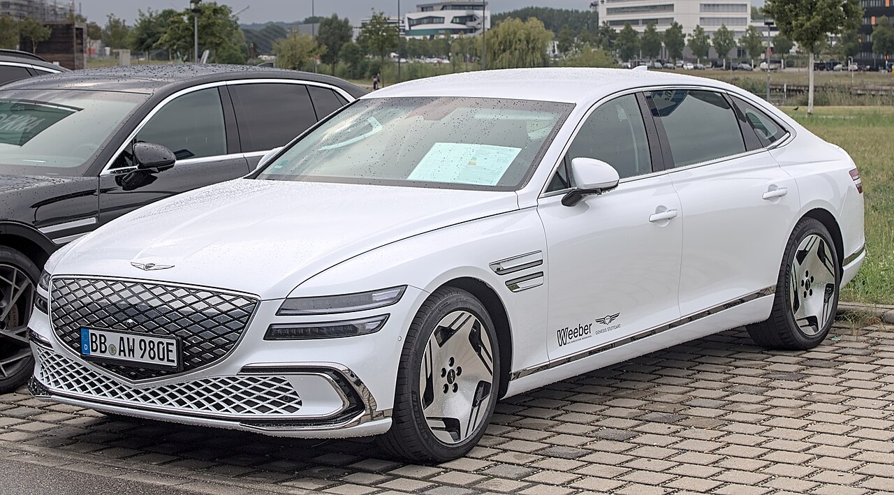 2025 Genesis G80