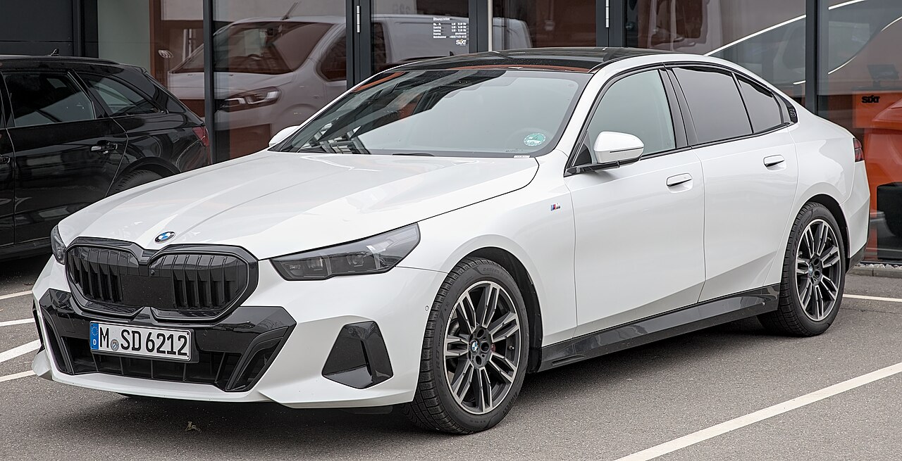 2021 BMW 530i