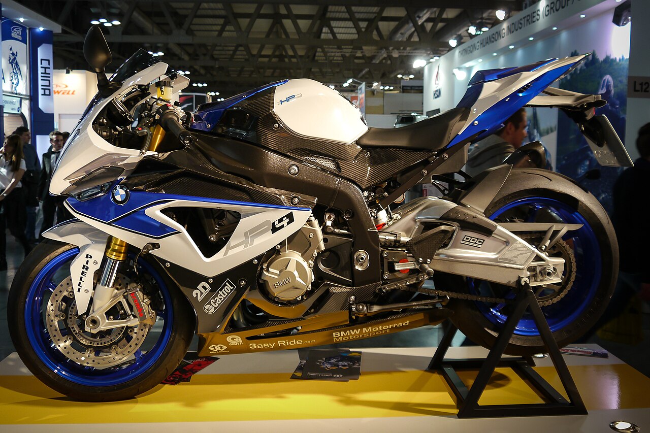 2014 BMW HP4
