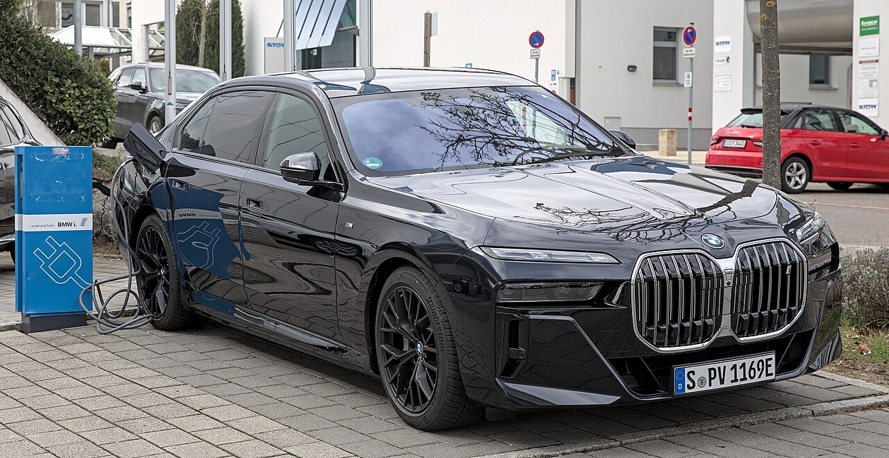 2025 BMW i7