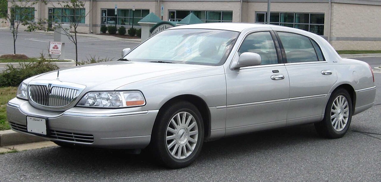 2006 Lincoln Town Car