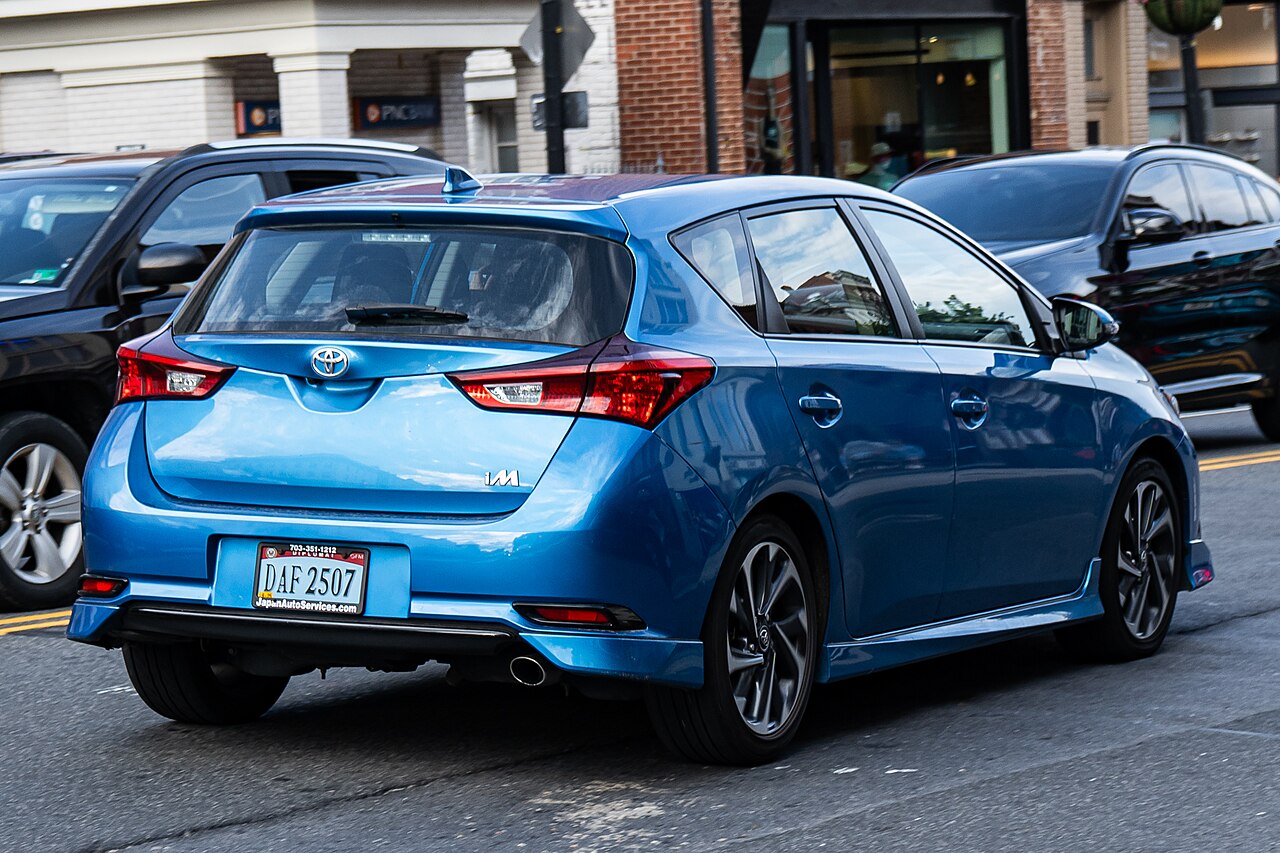 2018 Toyota COROLLA iM